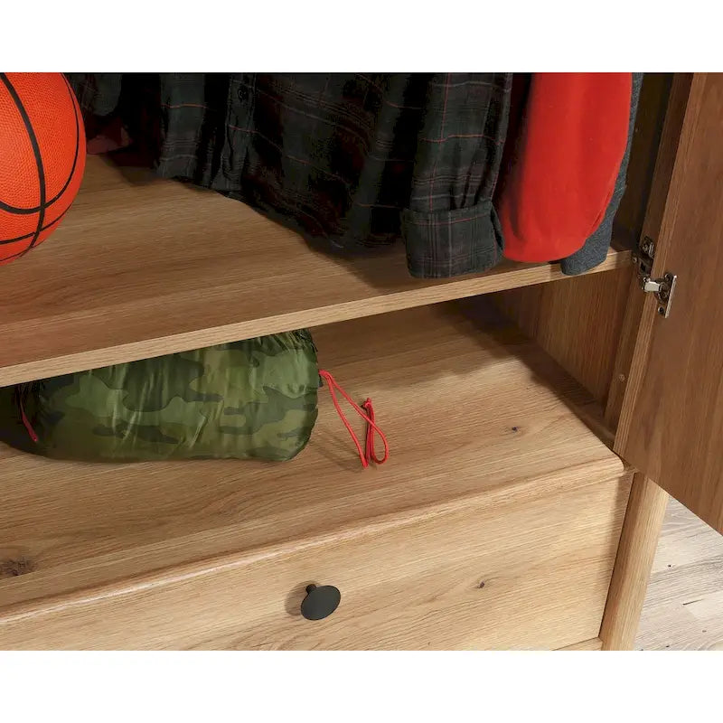 Armoire Dover Edge